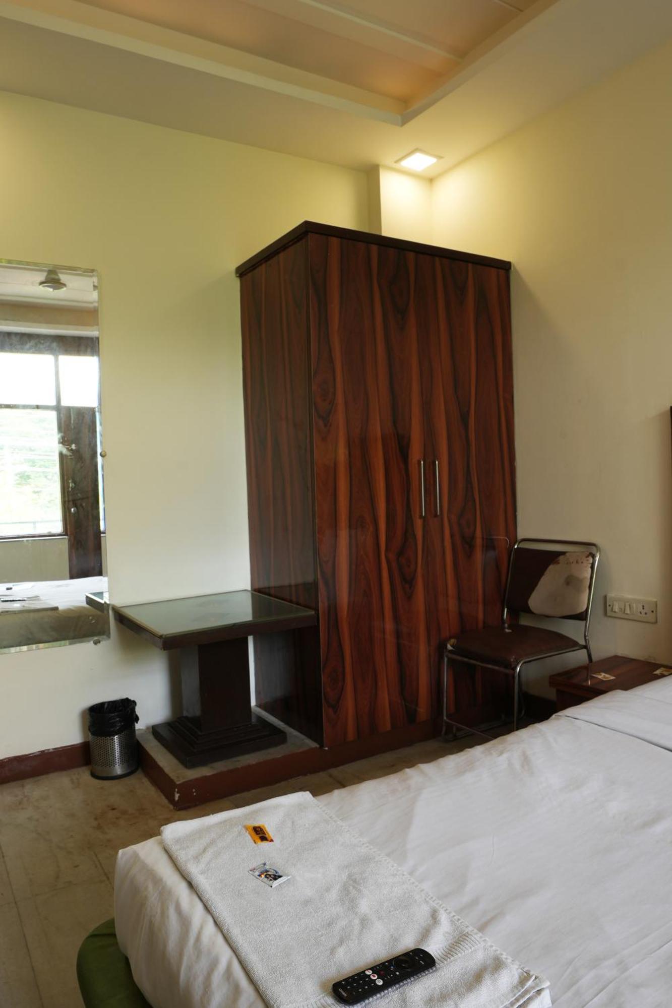 Hotel Elite Sector 45 I Gurgaon Central I Couple Friendly Exterior photo